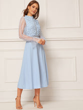 Load image into Gallery viewer, Star Mesh Bell Sleeve Guipure Lace Bodice Solid Dress

